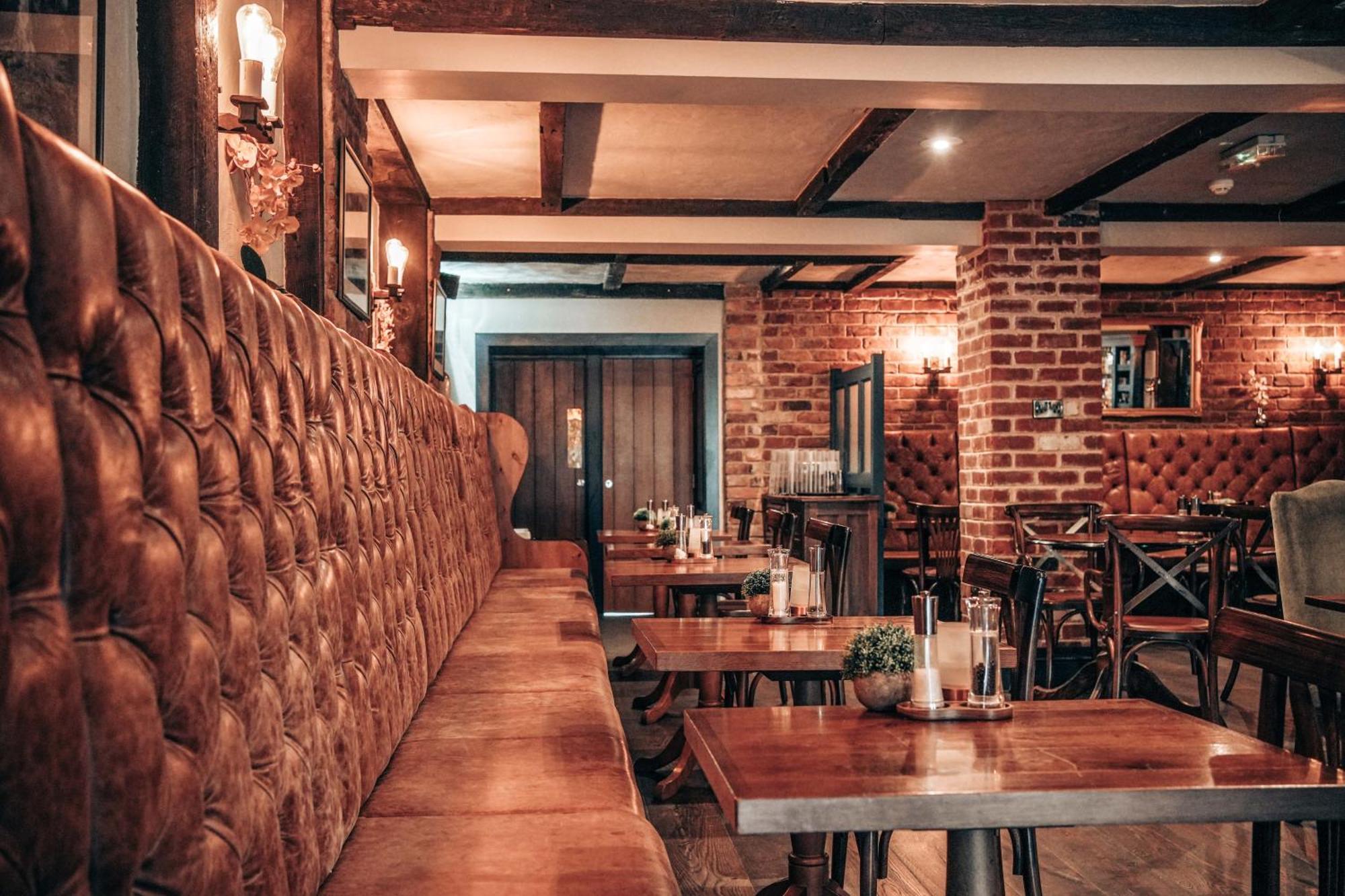 The Thatch Inn Gloucester Exterior foto